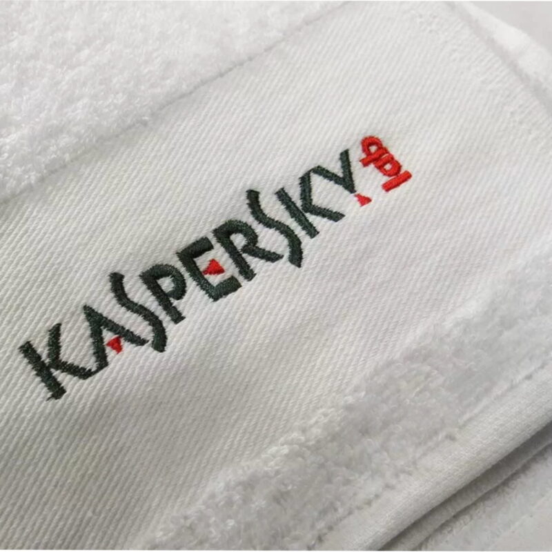 полотенце с логотипом, вышивка